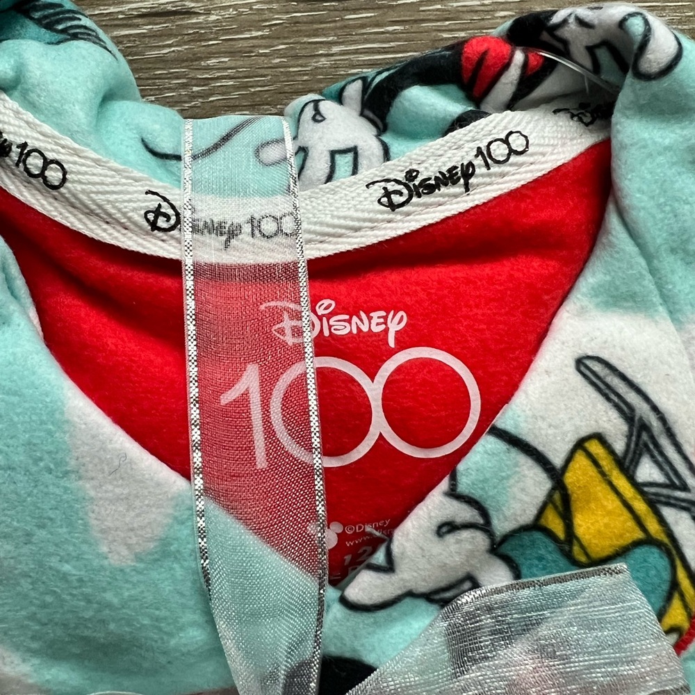 Disney 100 Holiday Men’s 2-piece flannel sleep set. NWT